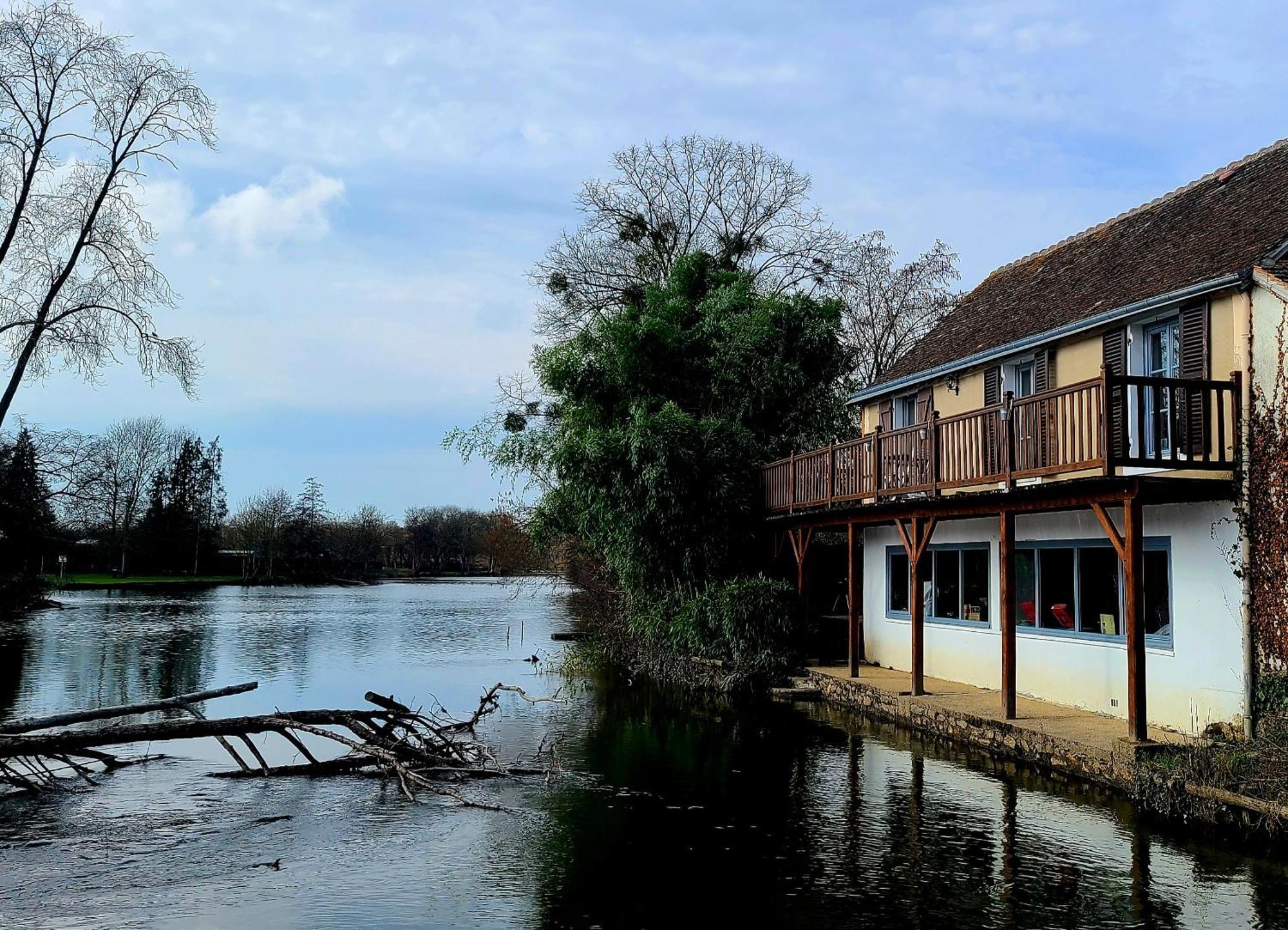 Maison Avec Jardin En Bord De Riviere Vila Fresnay-sur-Sarthe Exterior foto